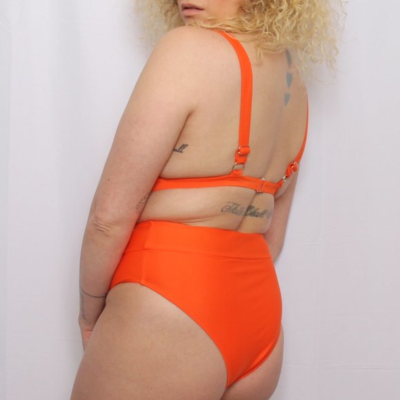 High Waist cheeky bottom triangle bikini in Orange - Picture 3 of 3